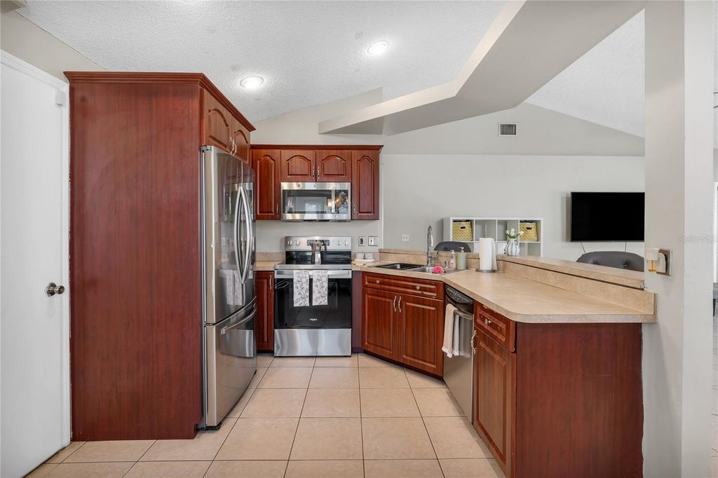 Image 8 of property listing at 13506 COLORADO PLACE, Tampa, FL 33626