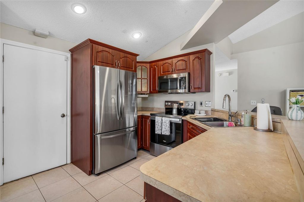 Image 9 of property listing at 13506 COLORADO PLACE, Tampa, FL 33626