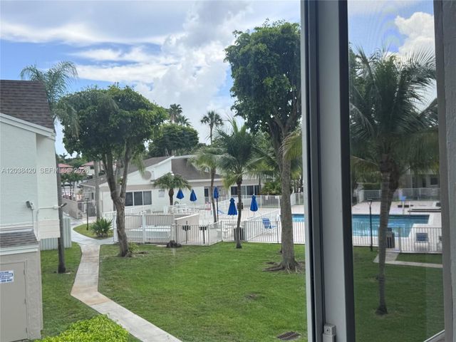 17425 NW 67th Place N13, Hialeah, FL 33015