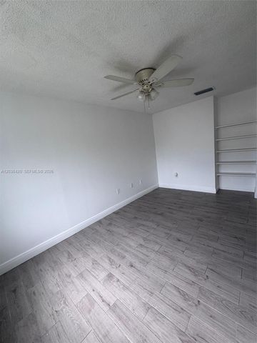 17425 NW 67th Place N13, Hialeah, FL 33015