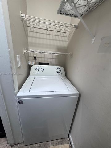 17425 NW 67th Place N13, Hialeah, FL 33015