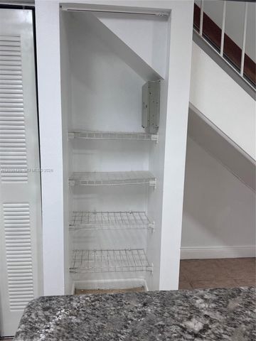 17425 NW 67th Place N13, Hialeah, FL 33015