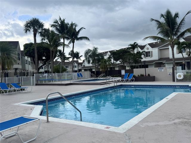 17425 NW 67th Place N13, Hialeah, FL 33015