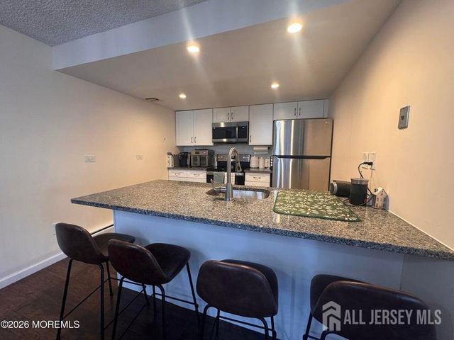 97 Salix Plaza, Monroe, NJ 08831