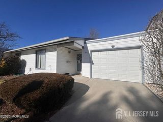 97 Salix Plaza, Monroe, NJ 08831