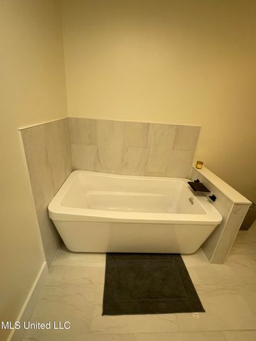 100 Hunter Drive, Ocean Springs, MS 39564