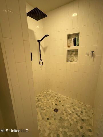 100 Hunter Drive, Ocean Springs, MS 39564