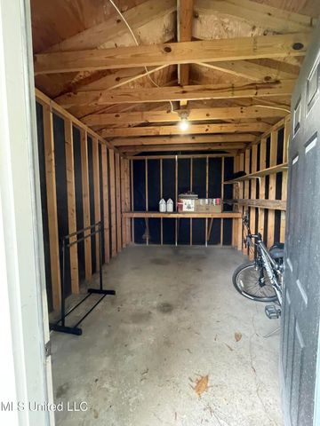 100 Hunter Drive, Ocean Springs, MS 39564