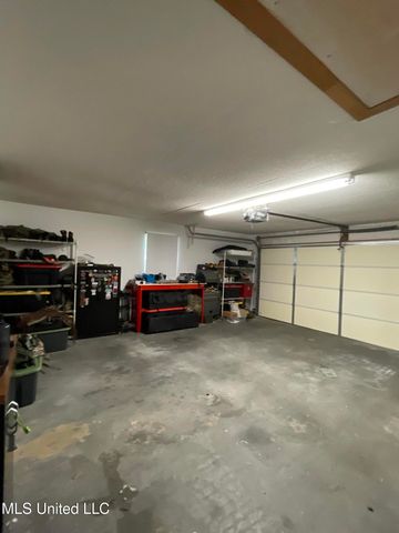 100 Hunter Drive, Ocean Springs, MS 39564