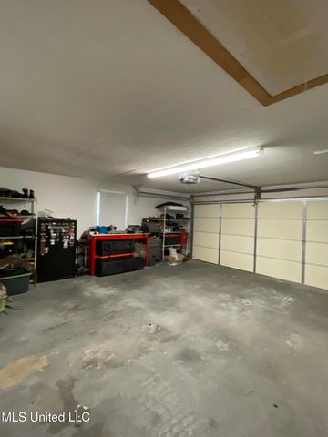 100 Hunter Drive, Ocean Springs, MS 39564