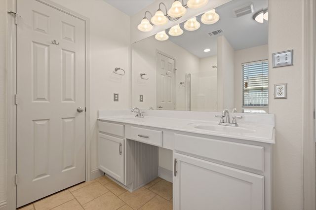 7103 Camp Creek Drive, Arlington, TX 76002