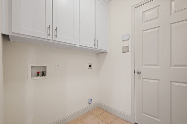 7103 Camp Creek Drive, Arlington, TX 76002