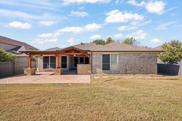 7103 Camp Creek Drive, Arlington, TX 76002