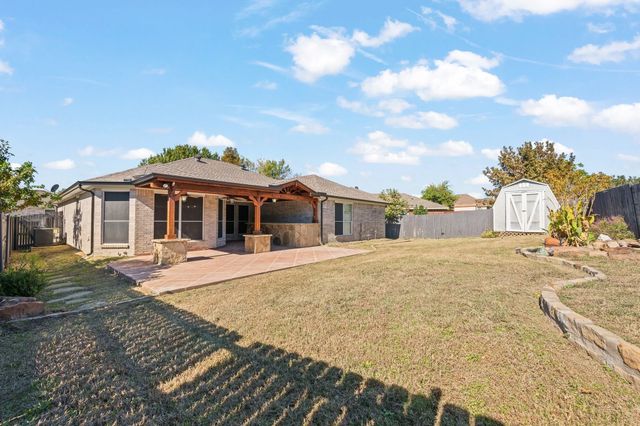 7103 Camp Creek Drive, Arlington, TX 76002