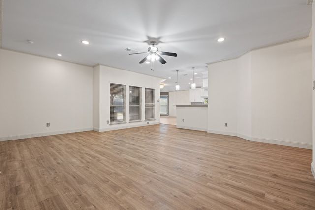 7103 Camp Creek Drive, Arlington, TX 76002