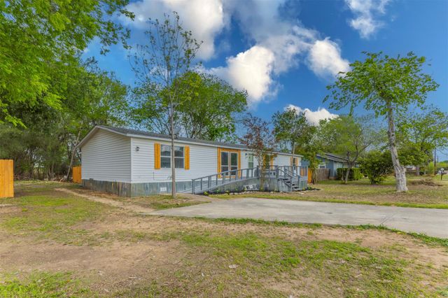 1901 Pecan ST, San Marcos, TX 78666