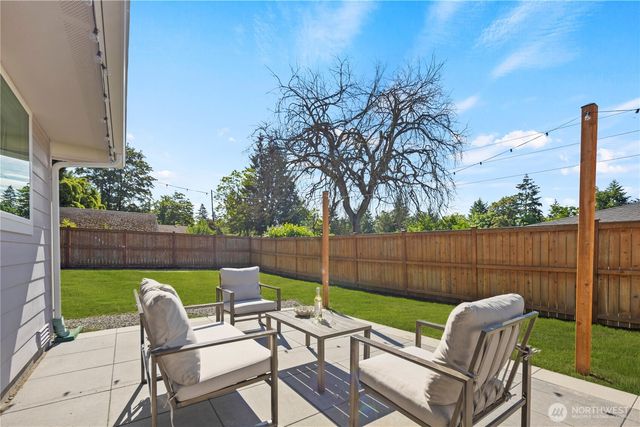 2147 NE 12th Street, Renton, WA 98056