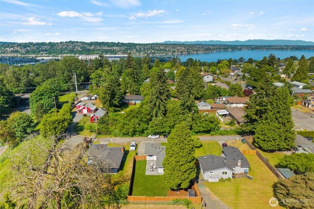2147 NE 12th Street, Renton, WA 98056