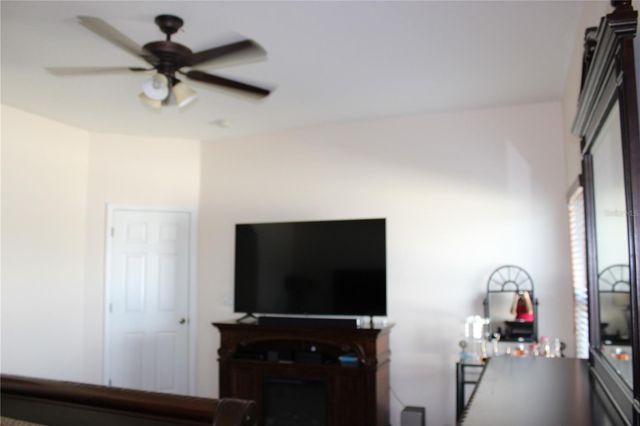 433 YORK DALE DRIVE, Ruskin, FL 33570