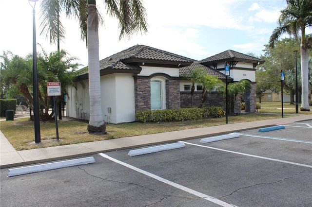 433 YORK DALE DRIVE, Ruskin, FL 33570