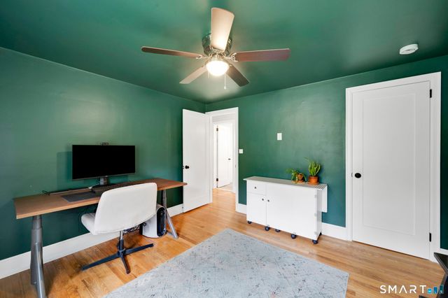 35 Scotch Cap Road, Waterford, CT 06375