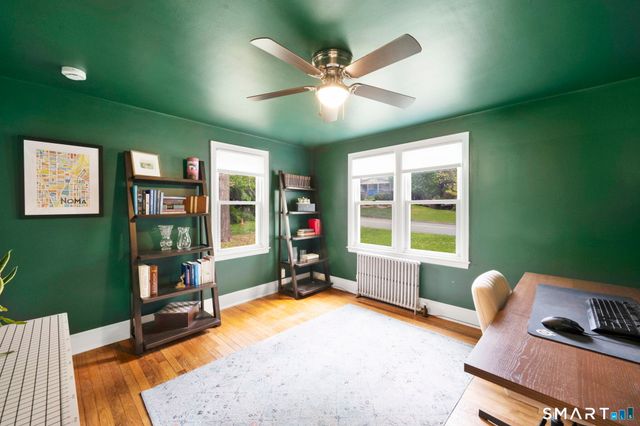 35 Scotch Cap Road, Waterford, CT 06375