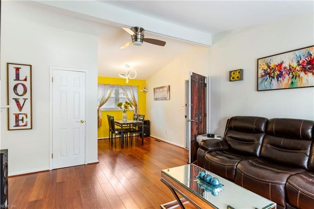 3856 Lampl AVE, Virginia Beach, VA 23452