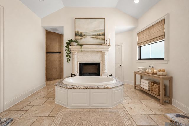 11438 Center Court Blvd, Baton Rouge, LA 70810