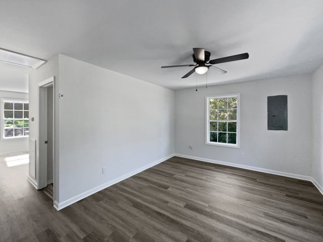 513 W 5th St, Columbia, TN 38401