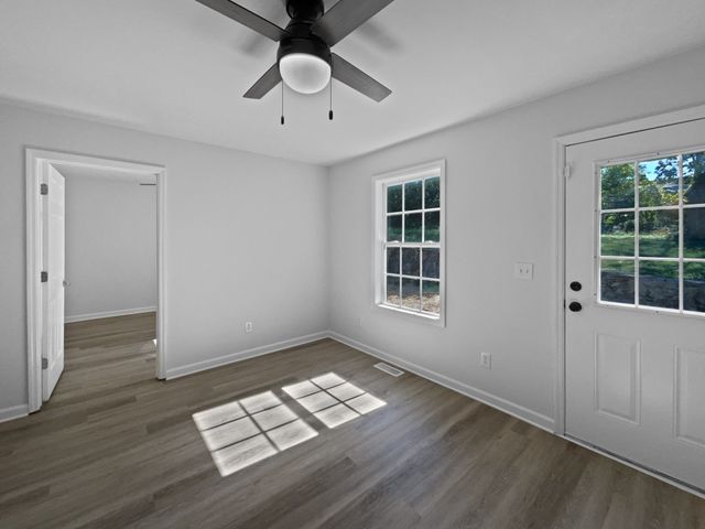 513 W 5th St, Columbia, TN 38401