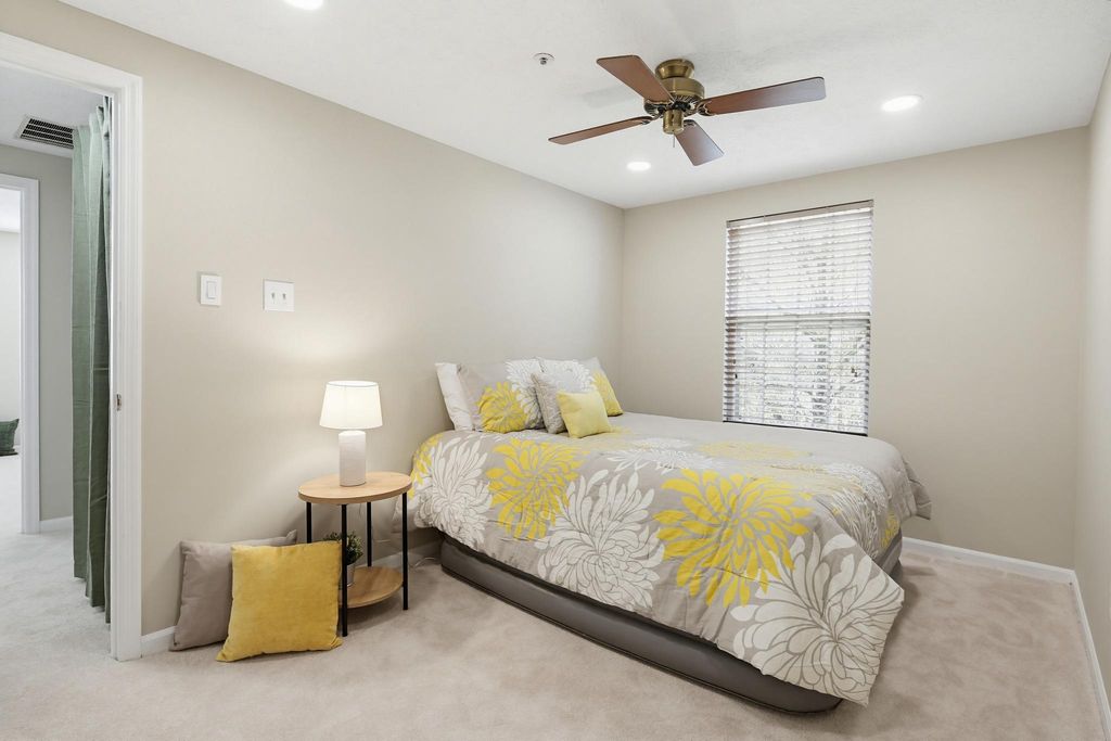 Image 20 of property listing at 6020 SAME SONG SQ #45, Columbia, MD 21044