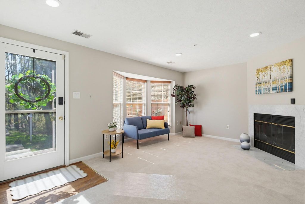 Image 24 of property listing at 6020 SAME SONG SQ #45, Columbia, MD 21044