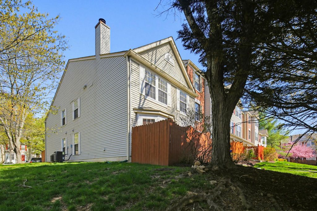 Image 29 of property listing at 6020 SAME SONG SQ #45, Columbia, MD 21044