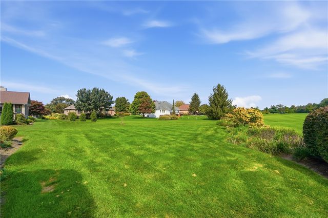 1 Fairwood Drive, Miamisburg, OH 45342