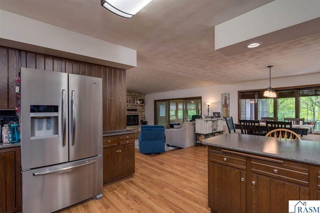 23 Holiday Court, North Mankato, MN 56063