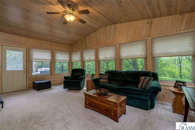 23 Holiday Court, North Mankato, MN 56063