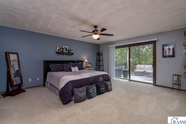 23 Holiday Court, North Mankato, MN 56063