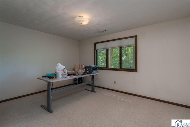 23 Holiday Court, North Mankato, MN 56063