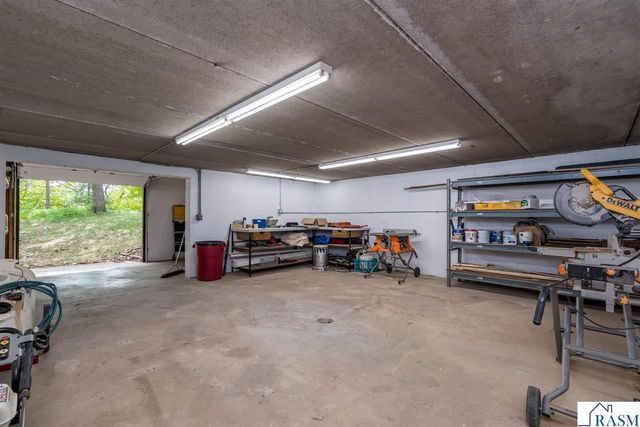 23 Holiday Court, North Mankato, MN 56063