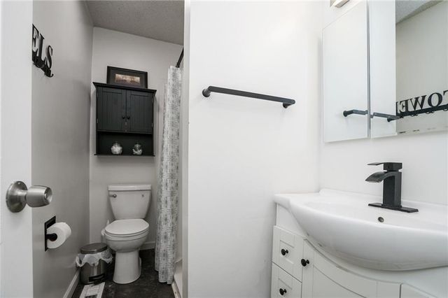 2415 Bryce Court, Lawrence, KS 66047