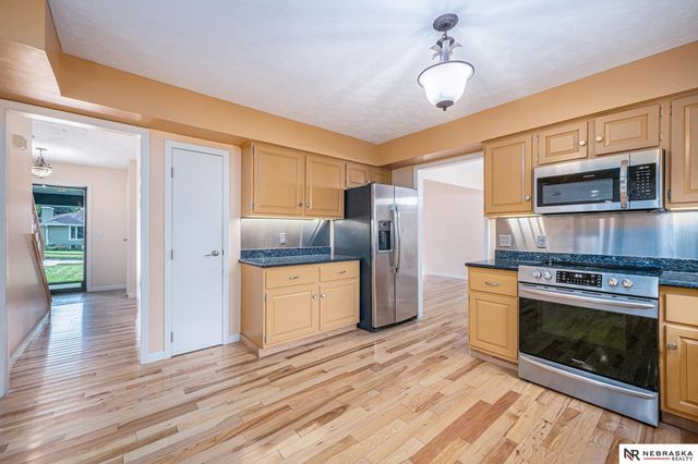 11518 Meredith Circle, Omaha, NE 68164