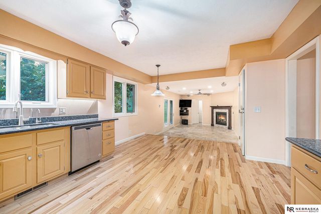 11518 Meredith Circle, Omaha, NE 68164