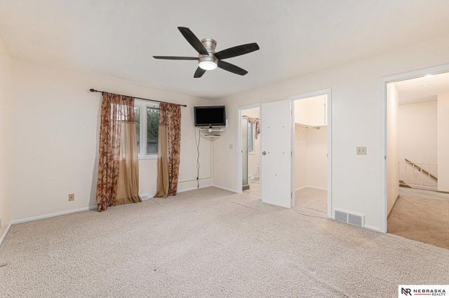 11518 Meredith Circle, Omaha, NE 68164