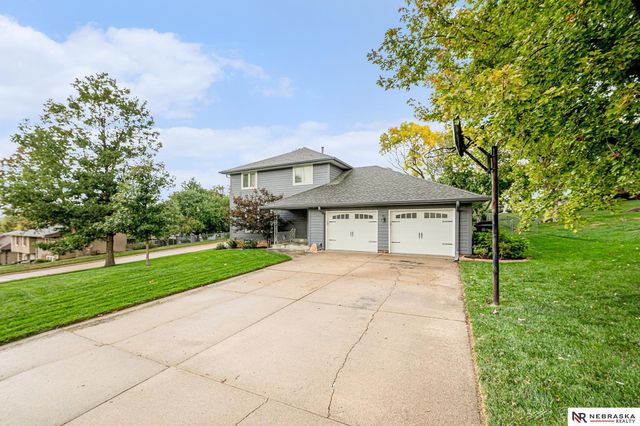 11518 Meredith Circle, Omaha, NE 68164