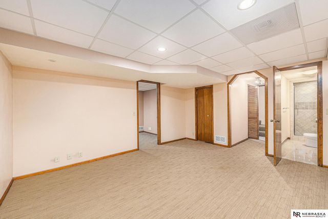 11518 Meredith Circle, Omaha, NE 68164