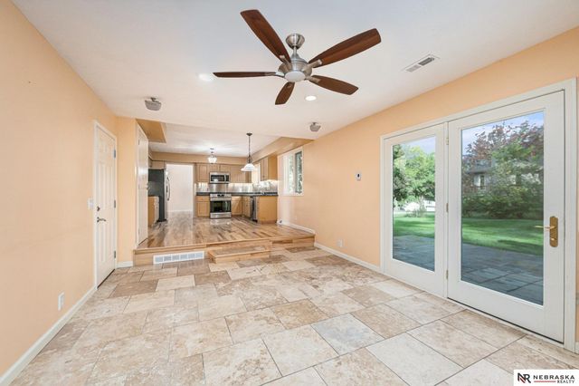 11518 Meredith Circle, Omaha, NE 68164