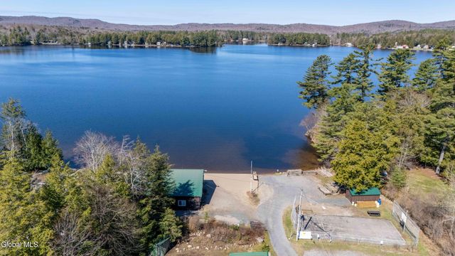 105 4th Avenue, Gloversville, NY 12078