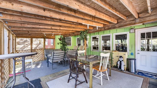 105 4th Avenue, Gloversville, NY 12078