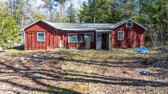 105 4th Avenue, Gloversville, NY 12078