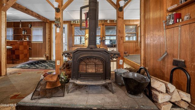 105 4th Avenue, Gloversville, NY 12078